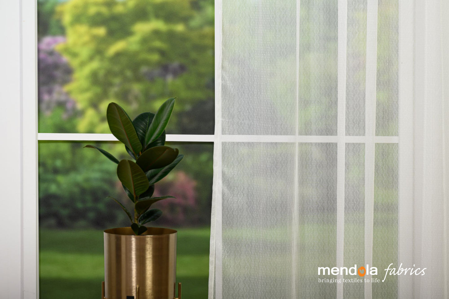 Perdea JEUX R1700, crem, tip plasă, cu inserții strălucitoare