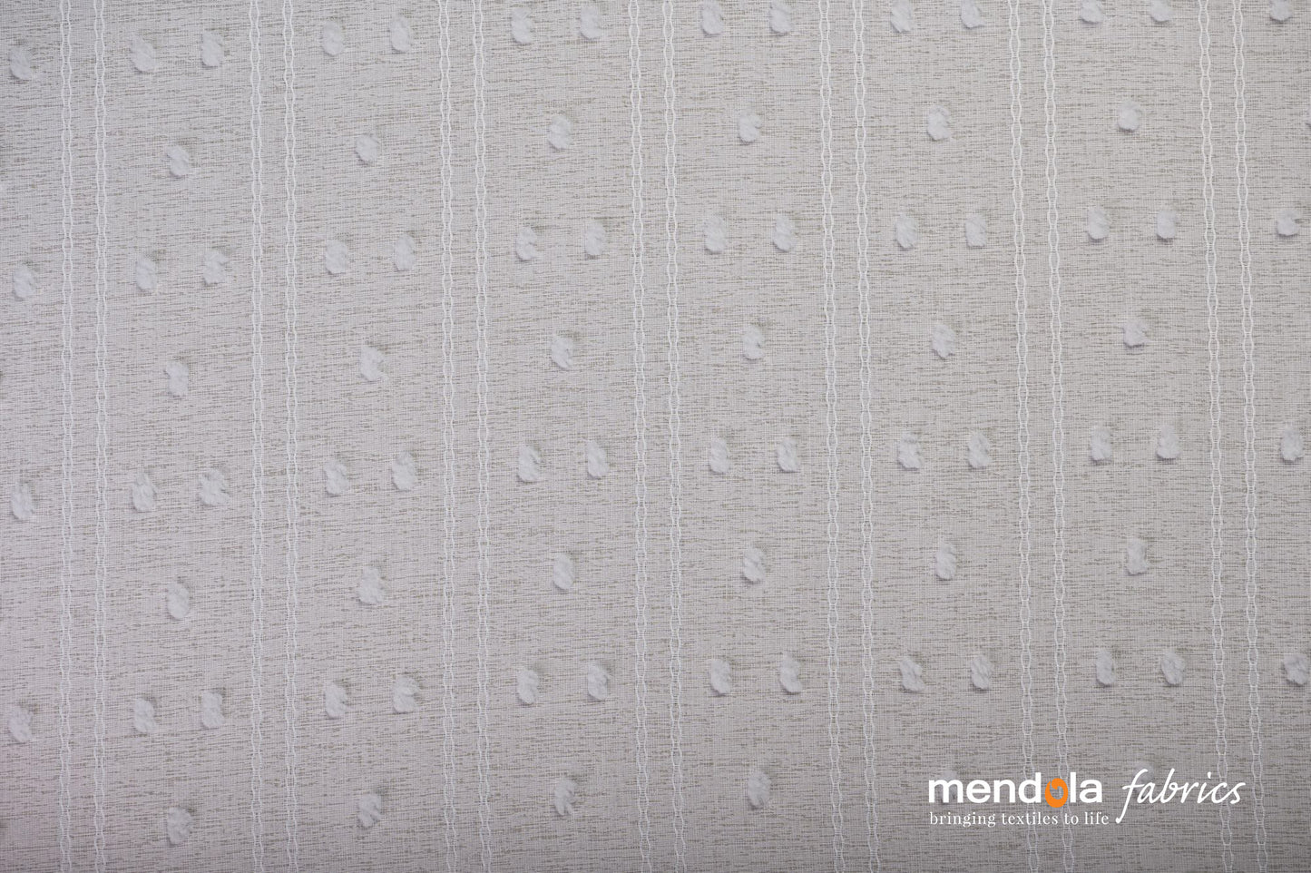 Perdea JUSTINE T01, albă, cu buline pufoase 3D