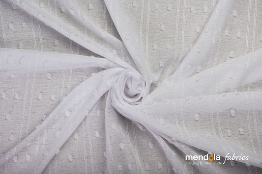 Perdea JUSTINE T01, albă, cu buline pufoase 3D