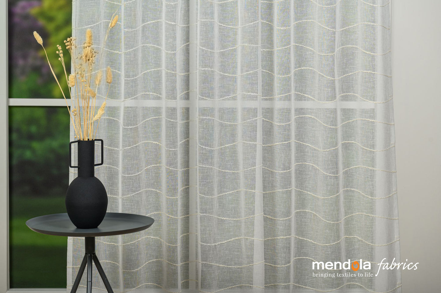 Perdea Patio 02, crem, cu broderie model liniar