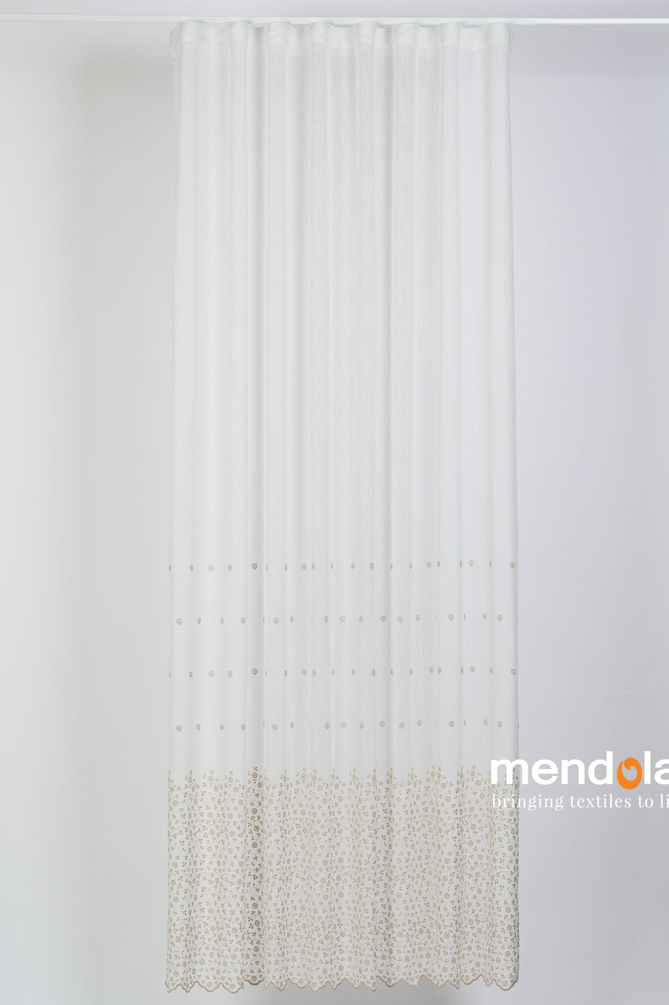 Perdea Splash 1908, bej, textură ca de in, cu broderie model floral