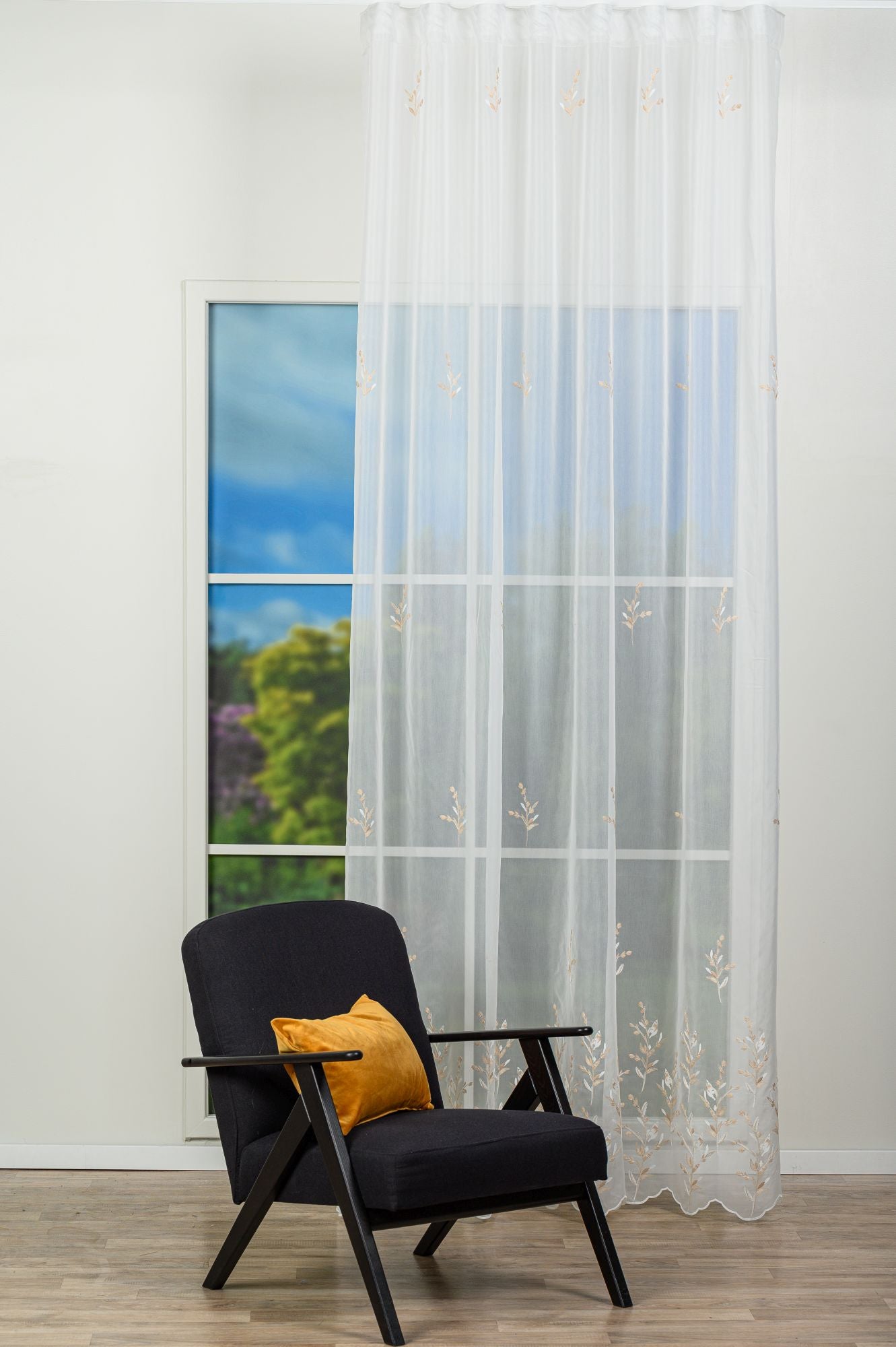 Perdea Venus P1099, crem, tull cu broderie model floral