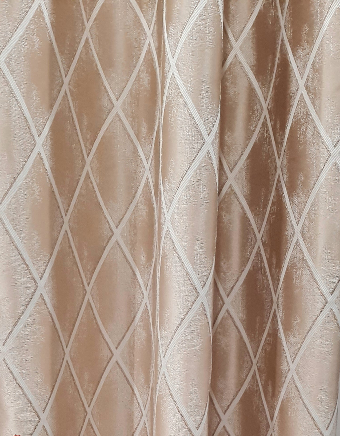 Draperie 21061 V-602, tafta, cu model texturat țesut, în nuanțele crem și alb