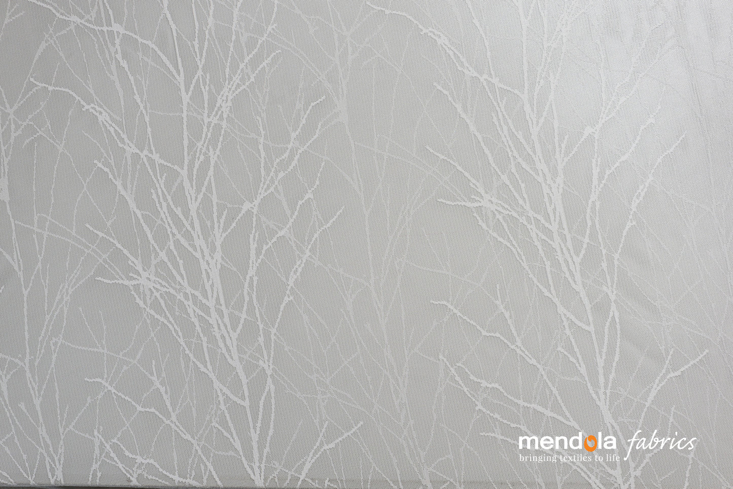 Perdea Inga 01, albă, cu model abstract