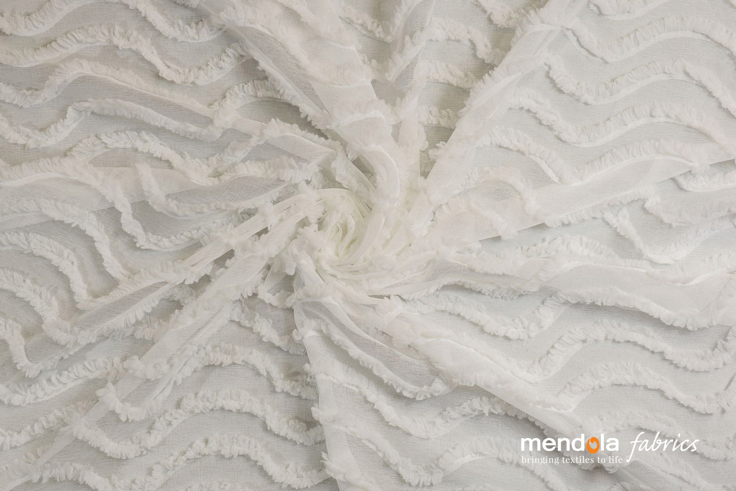 Perdea Parada 01, albă, uni, cu valuri din material