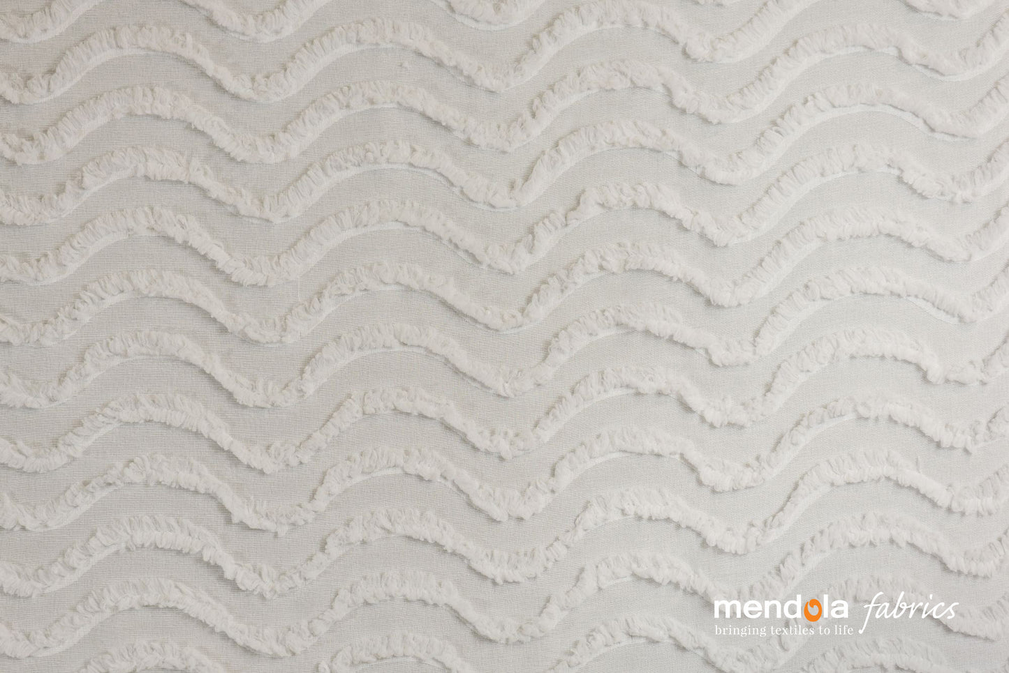 Perdea Parada 01, albă, uni, cu valuri din material