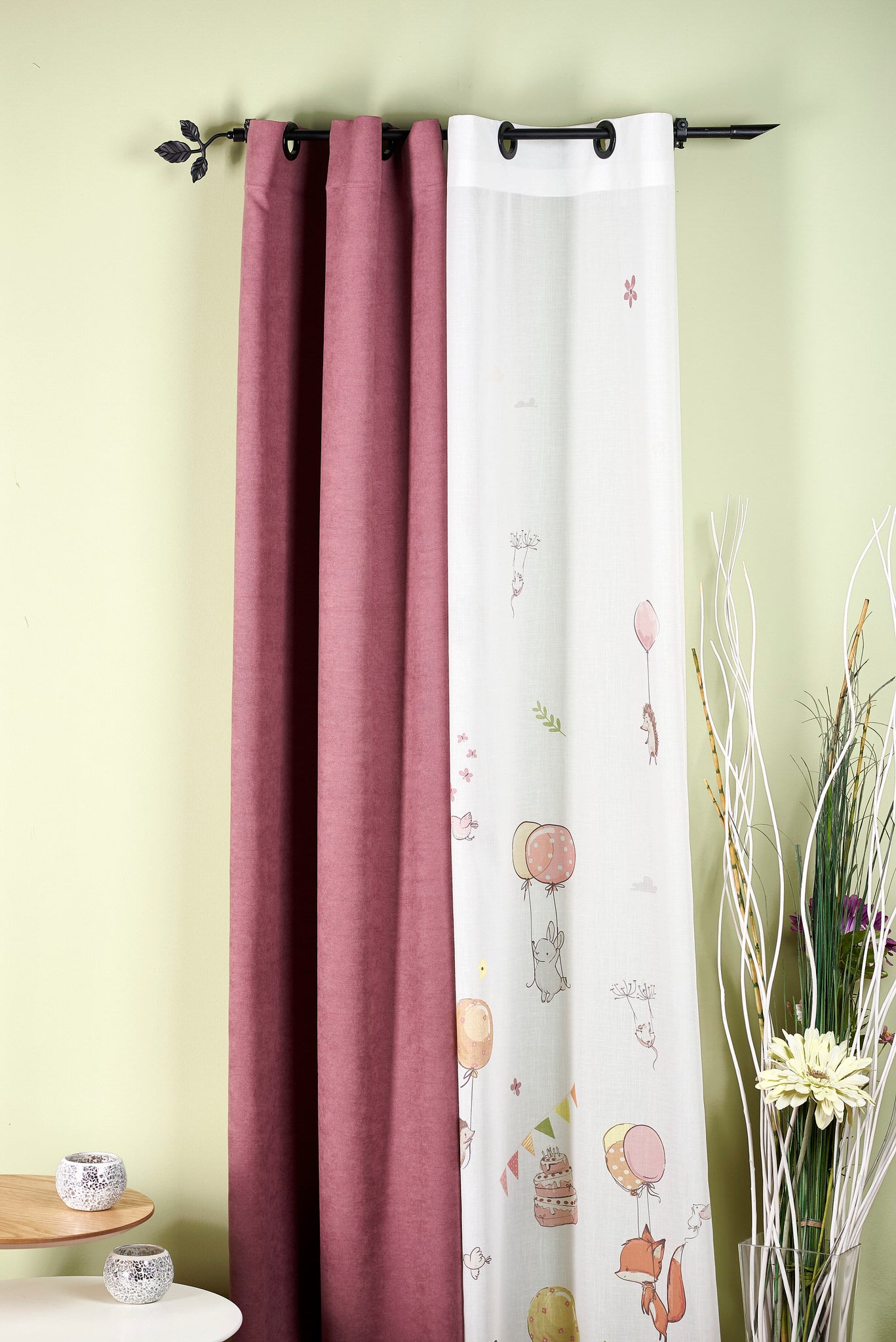 Perdea 534 CVK2638/03, din in natural, albă, cu imprimeu iepurași, model exclusiv