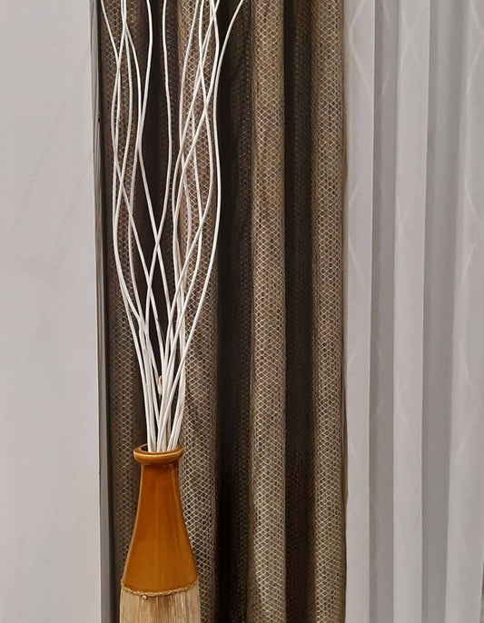 Perdea in 8712/01, albă, cu model geometric, romburi albe