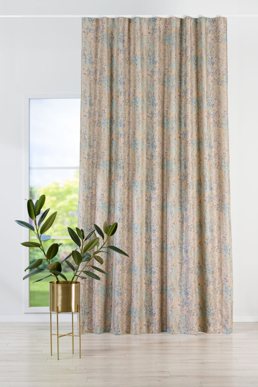 Draperie Arezzo V2, model floral turcoaz, crem, bej și gri, cu accente metalice aurii