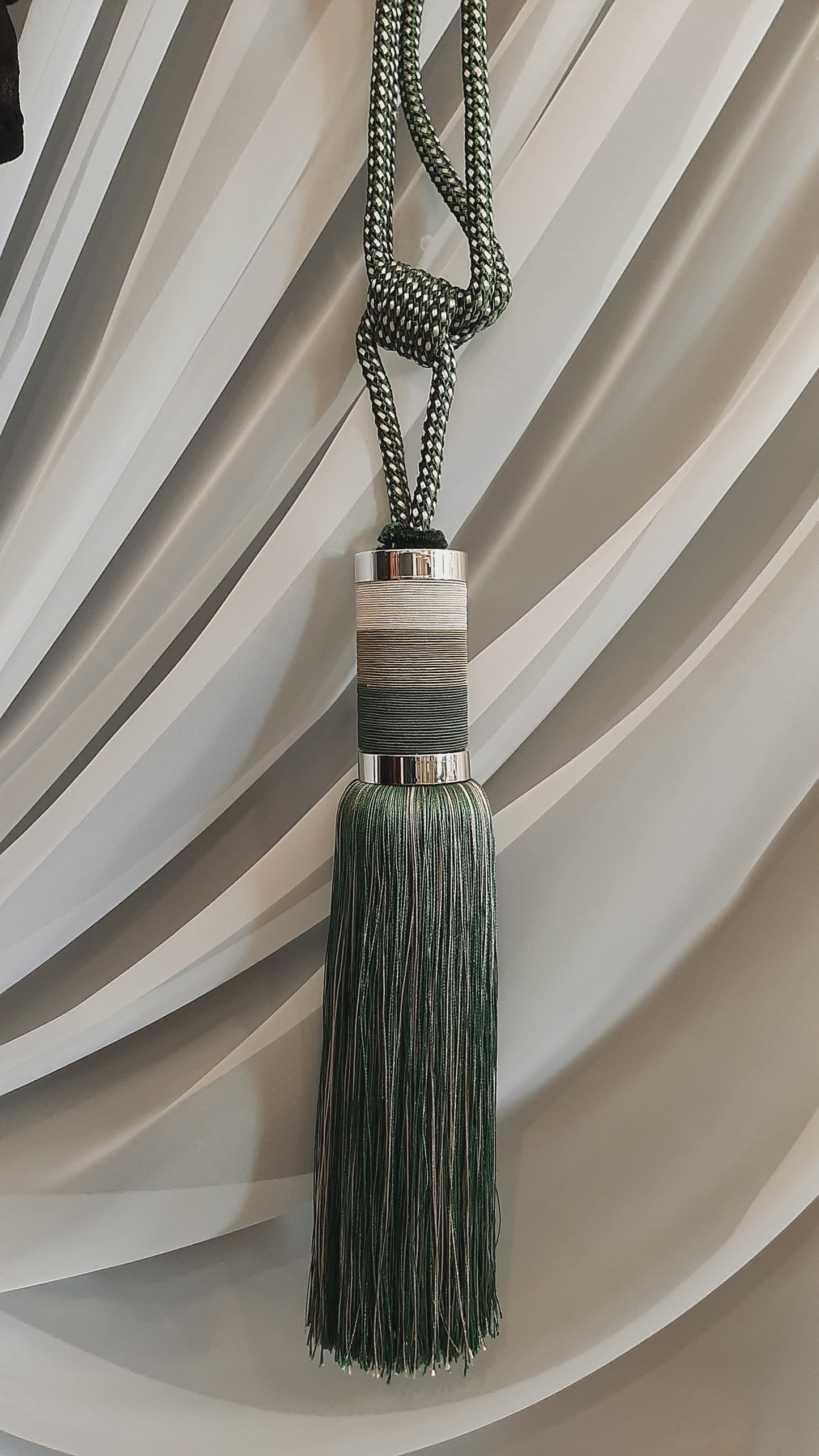 Set of 2 decorative tassels with cord for curtains and drapes, Canaf Emerald, emerald green, in gradients, 80 cm