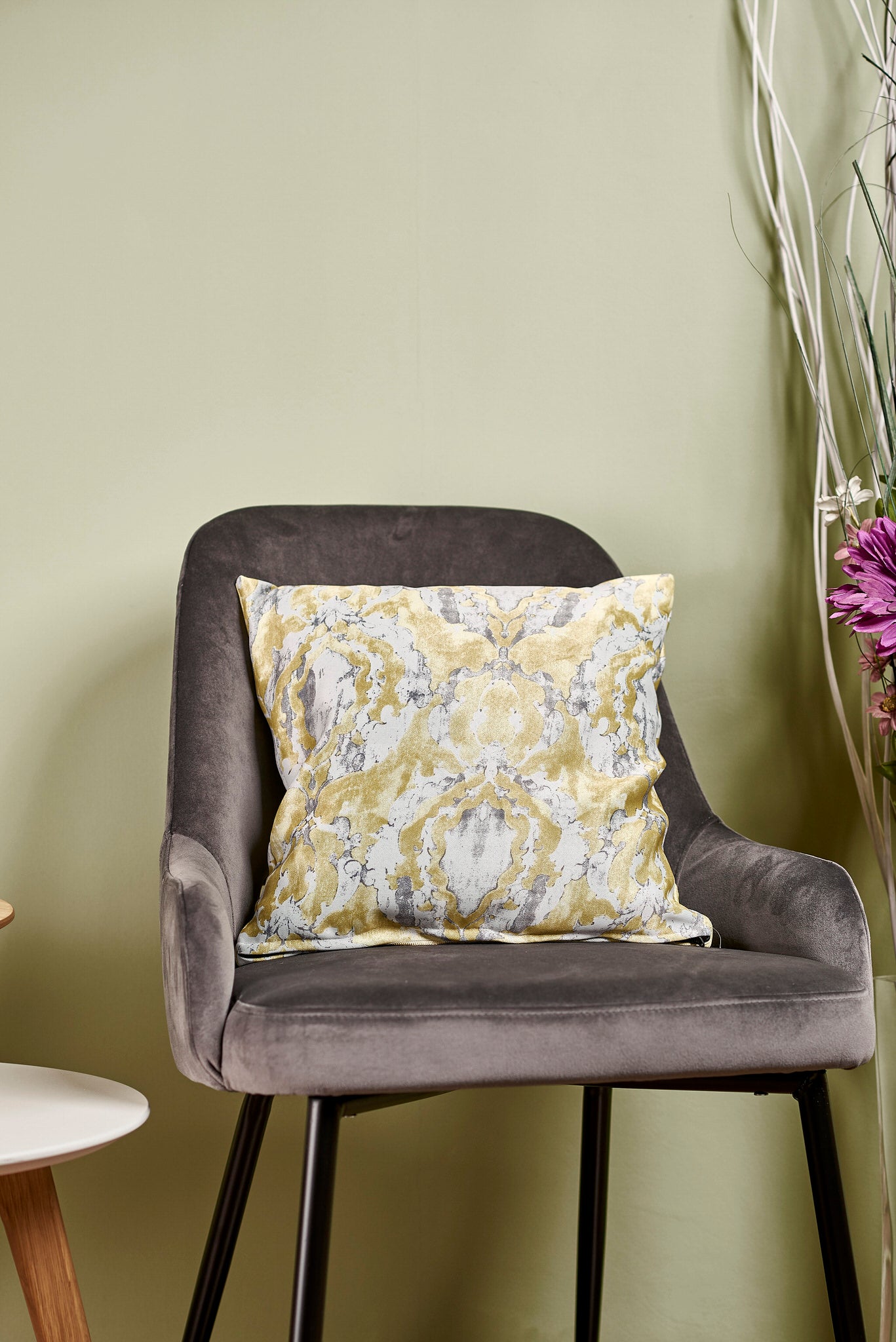 Față pernă Green – Husă pernă decorativă 40×40, tafta texturată, verde kaki, gri deschis, model imprimat