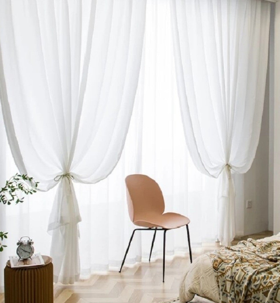 Perdea Silk 02, ivoire textura matasoasa, material nesifonabil țesută cu fir de plumb în partea inferioară