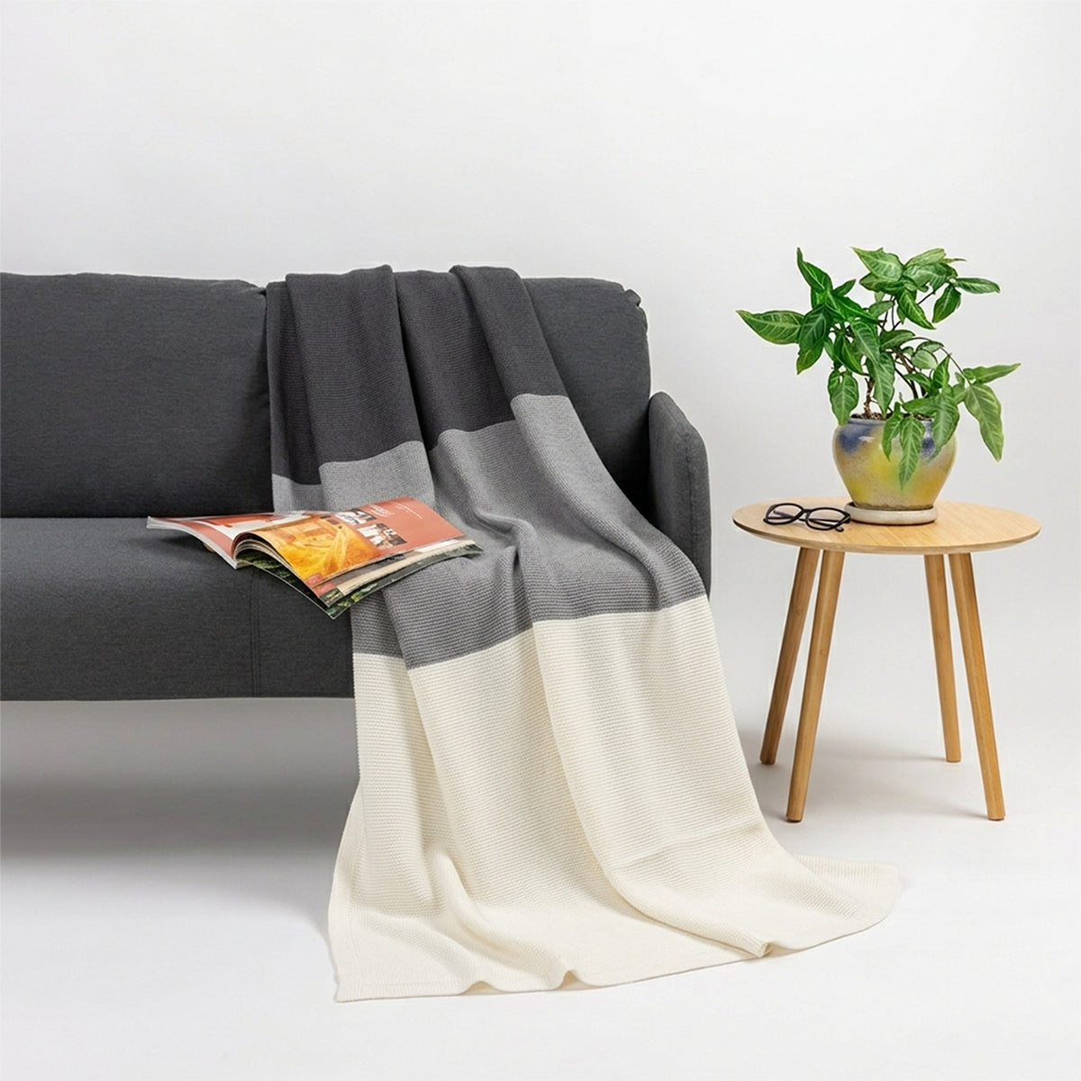 AMELIA GREY knitted blanket 100% acrylic