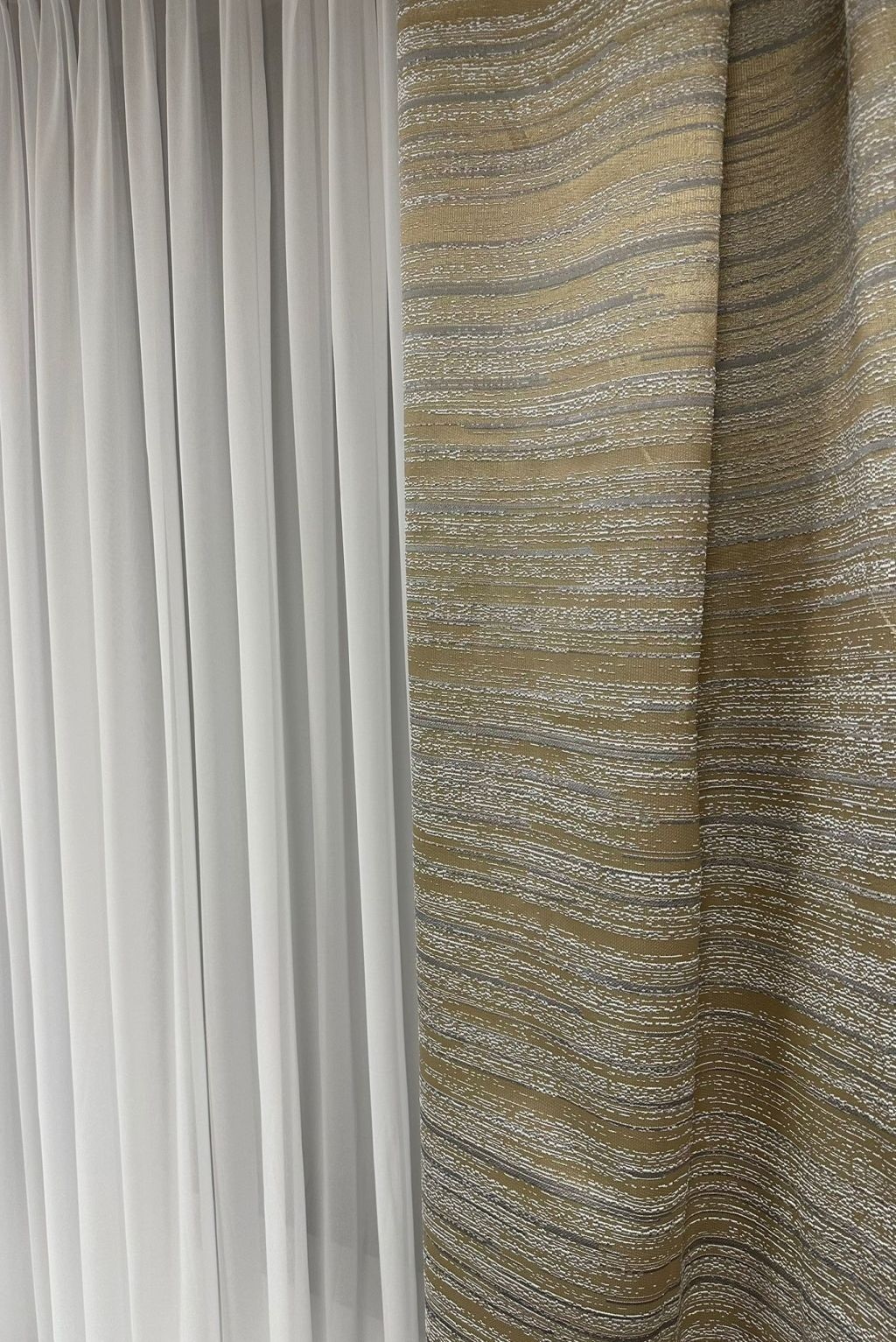 Draperie tafta 1859/22, model cu striații, bej, alb, gri