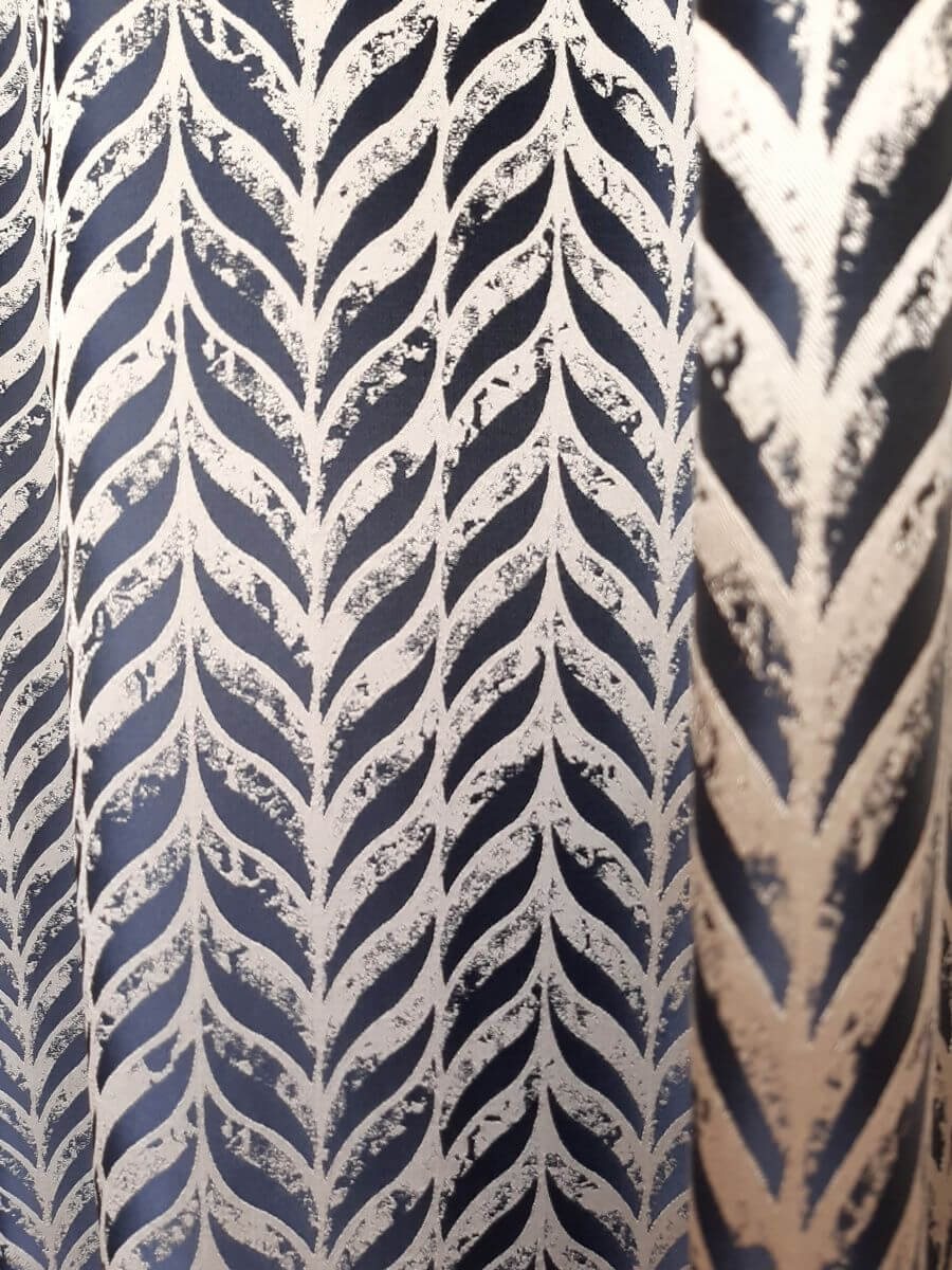 Opaque drapery 915051/854, taffeta with silk, navy blue and gold, vegetal pattern