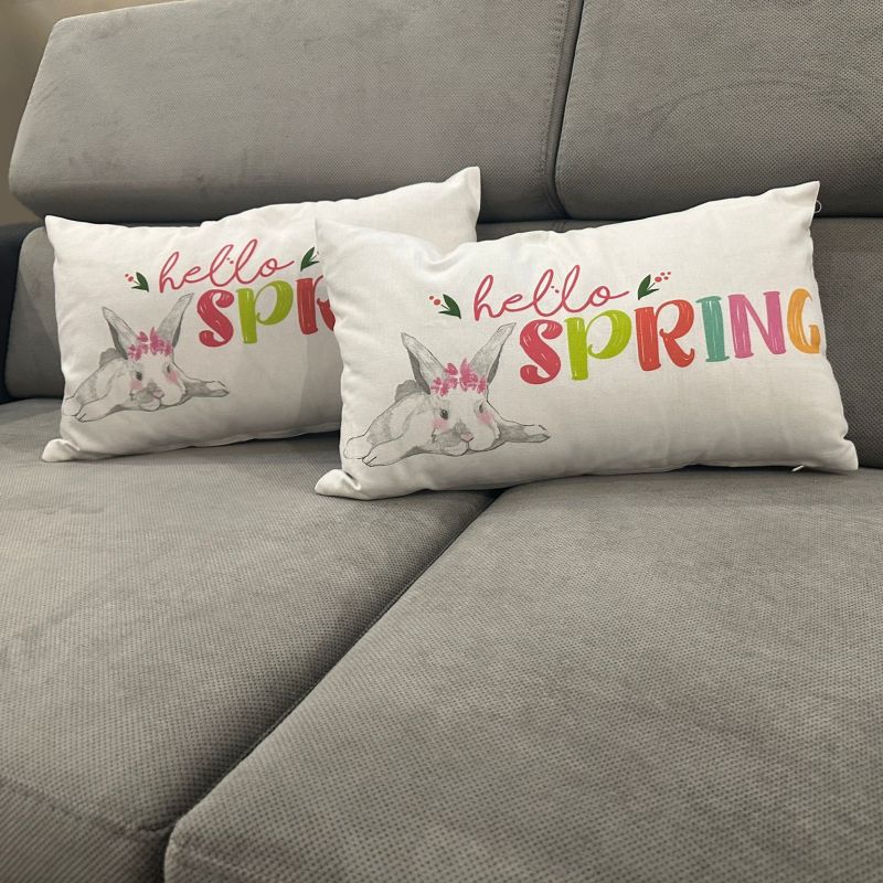 Față de pernă Hello Spring, 30 x 50 cm, bumbac, imprimeu cu iepuraș