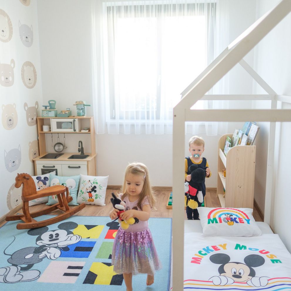 Lenjerie de pat baby, MICKEY D/02, bumbac 100%, cearceaf pilotă 90x130, față pernă 40x50, Colecția Disney