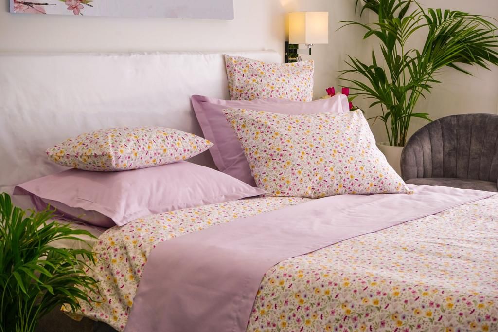 Set lenjerie de pat pentru 2 persoane, bumbac satinat, cearceaf pilotă 200 x 200 cm cu 2 fețe de pernă 50 x 70 cm, model floral multicolor