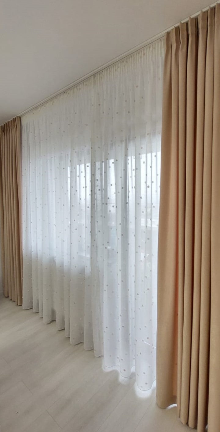 Curtain 2116/07, linen, white background with 3D pattern with pink polka dots