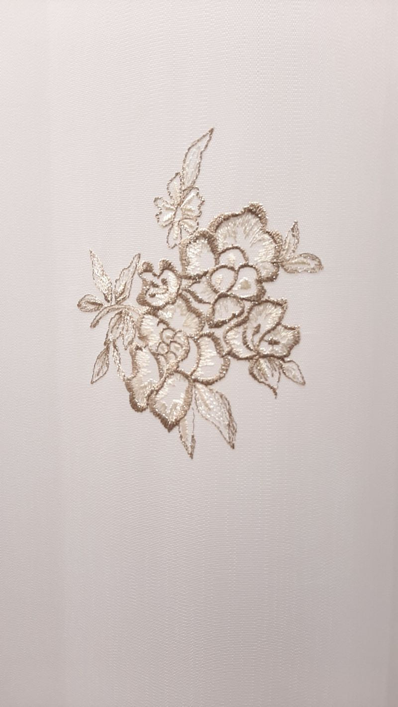 Perdea 4000168/04, albă, tull, broderie cu flori bej-auriu