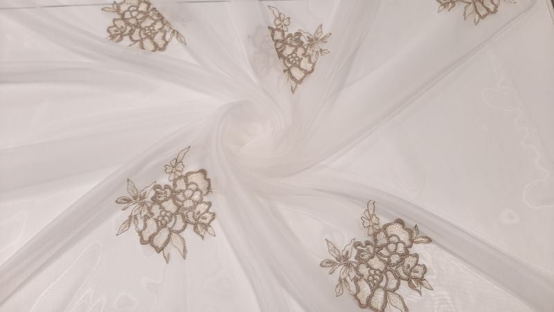 Perdea 4000168/04, albă, tull, broderie cu flori bej-auriu