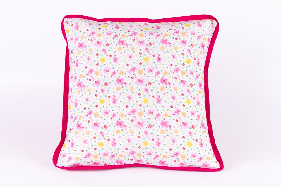 Pernă decorativă , cu banda decor ciclam , cu umplutură 40x40