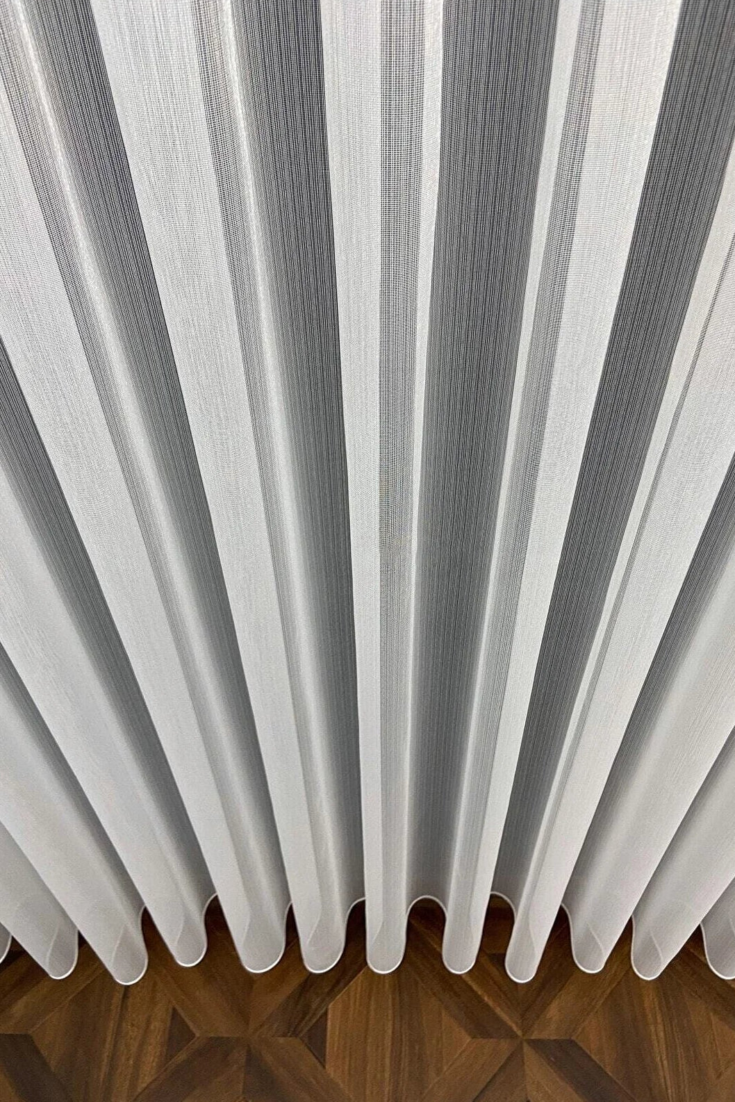 Perdea Alice 02, voal alb cu inserții elegante