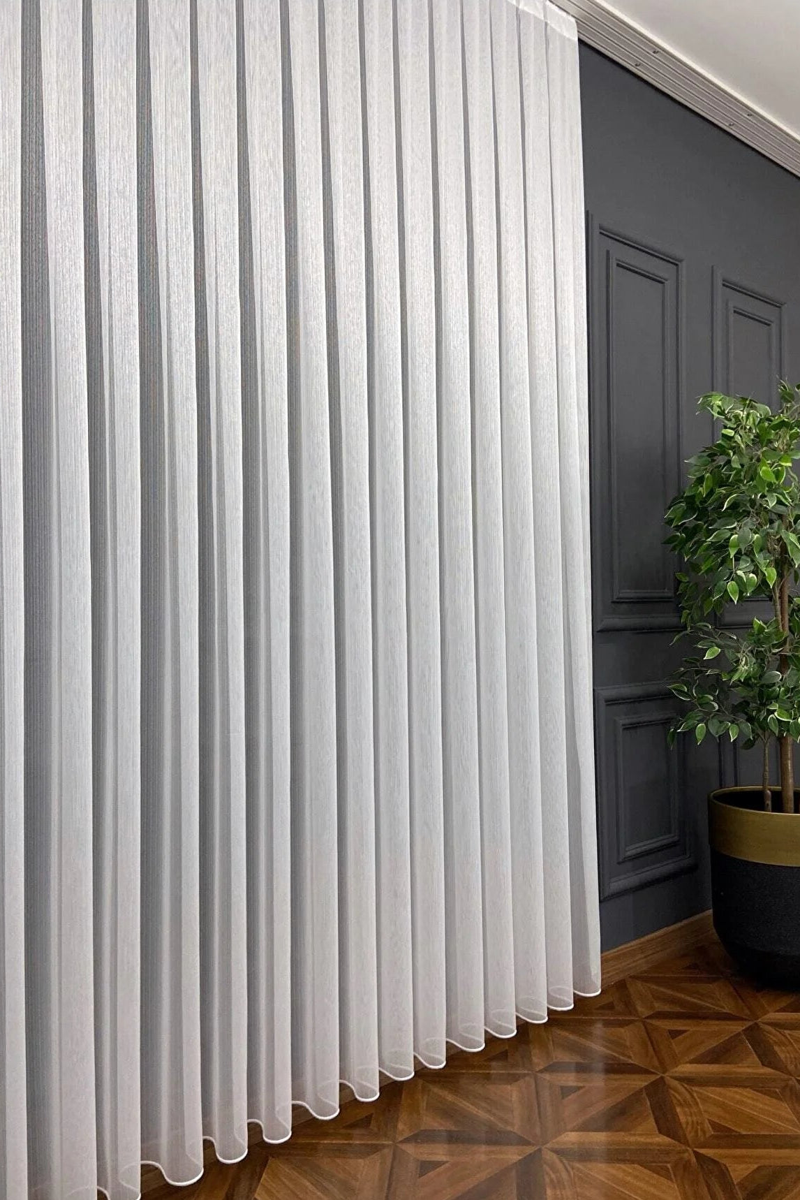 Perdea Alice 02, voal alb cu inserții elegante