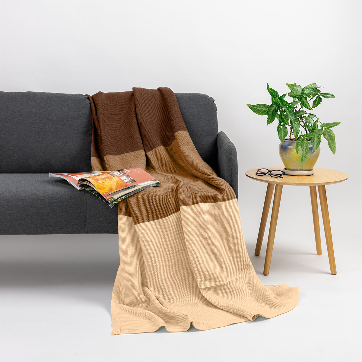 Knitted blanket AMELIA brown 100% acrylic