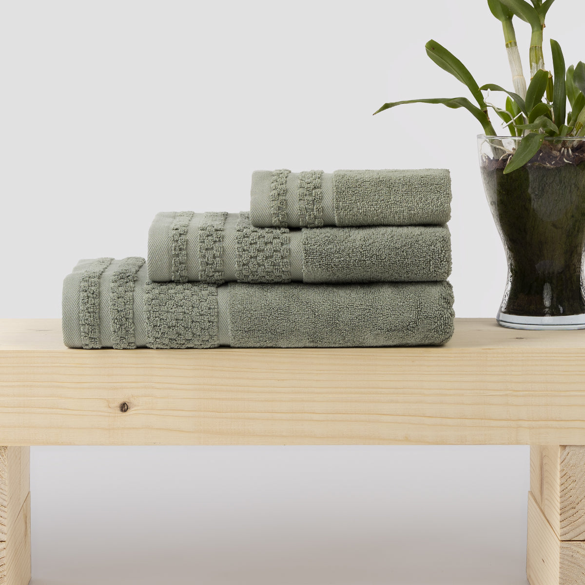 Prosop de baie BAMBOO verde prafuit 70/140 cm 50% bambus 50% bumbac
