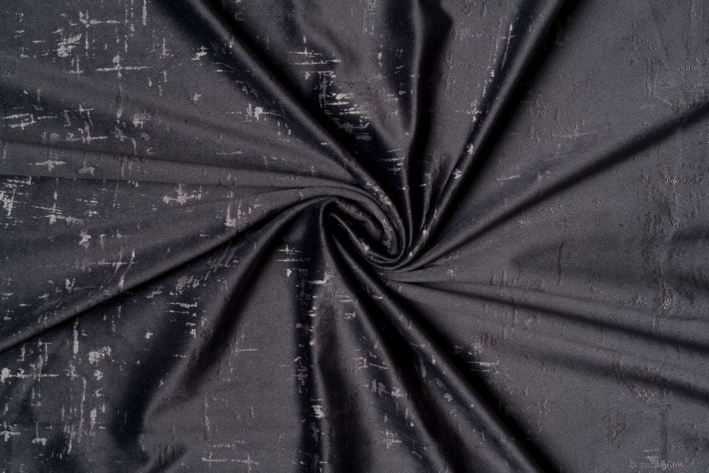 Draperie catifea Scento 20, gri, model abstract cu irizații strălucitoare, țesătură rezistentă de foarte bună calitate