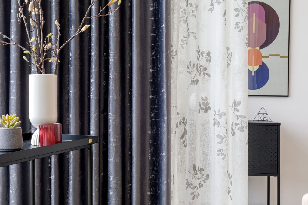 Scento 20 velvet curtain, grey, abstract pattern with shiny iridescence