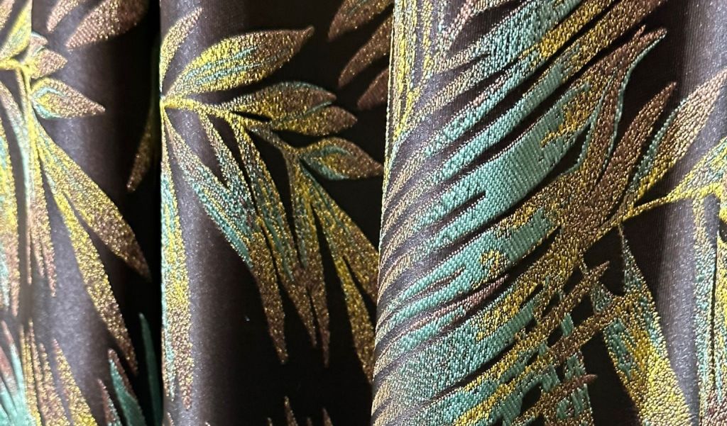 Draperie tafta cu mătase 915233/503, cu imprimeu tropical, culori vibrante