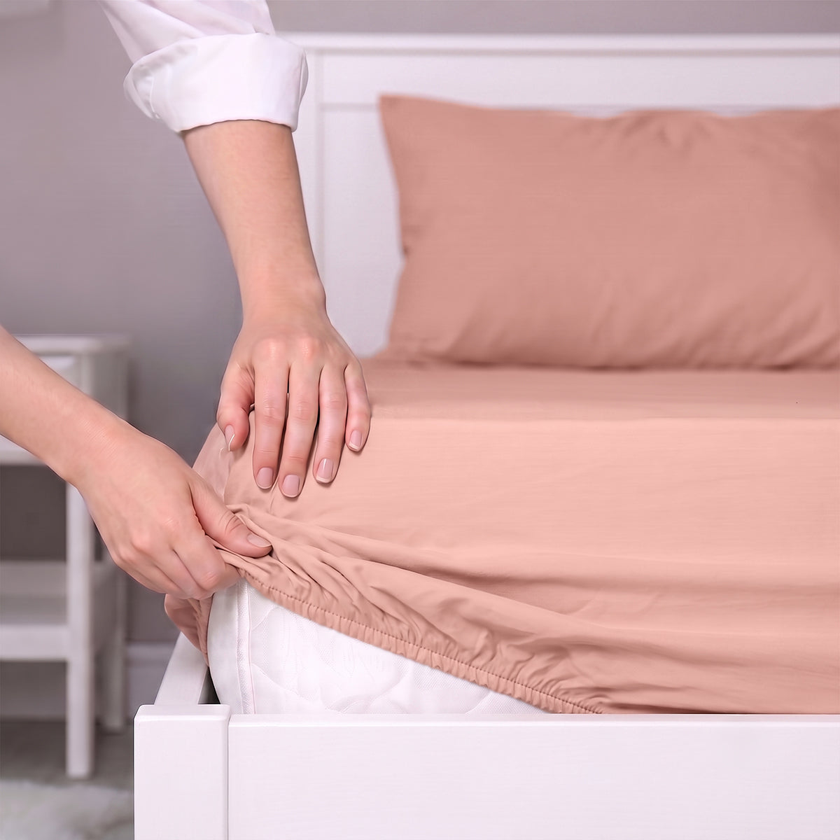 Cearsaf de pat cu elastic PIERSICA PERCALE 100/200/30 cm