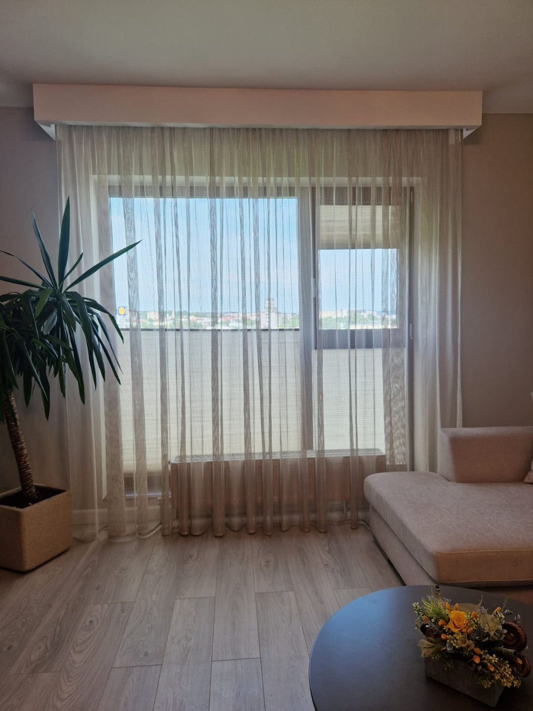 File 195/104 curtain, mesh type, double-sided, ivory beige on the front and dark beige on the back