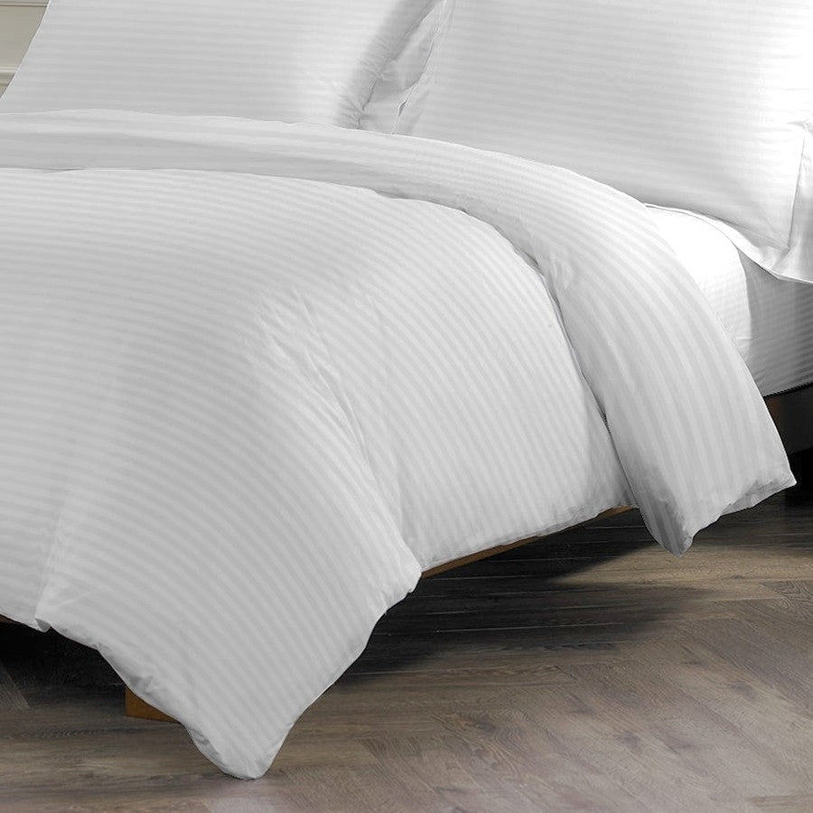 Lenjerie de pat de lux ALB 100% bumbac satinat in dungi 4 piese